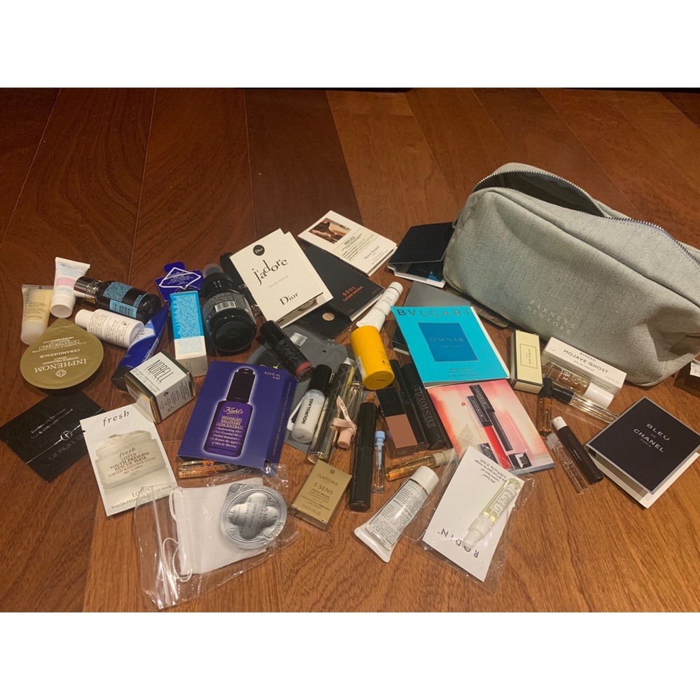 Bundle Skincare and Makeup samples in Barneys bag